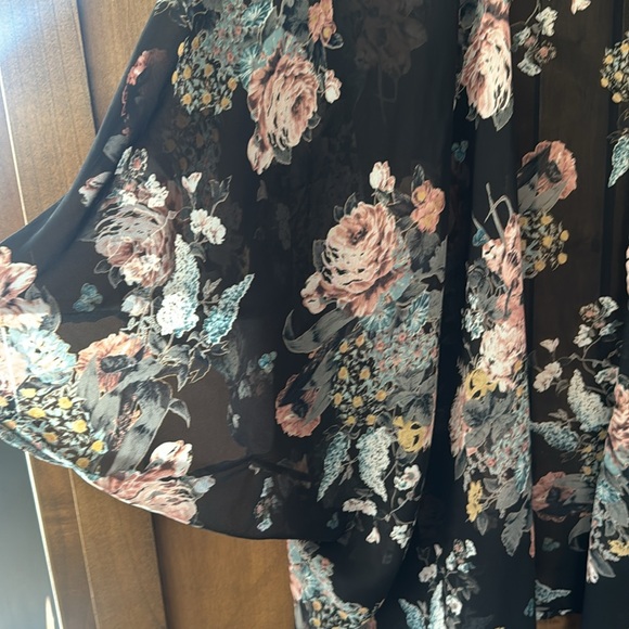Emerald plus size kimono floral - Picture 3 of 5